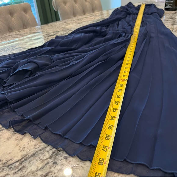 Bisou Bisou Navy Pleated Halter, Maxi 14 Chiffon Gold Chain Neck Summer Wedding - Picture 6 of 7